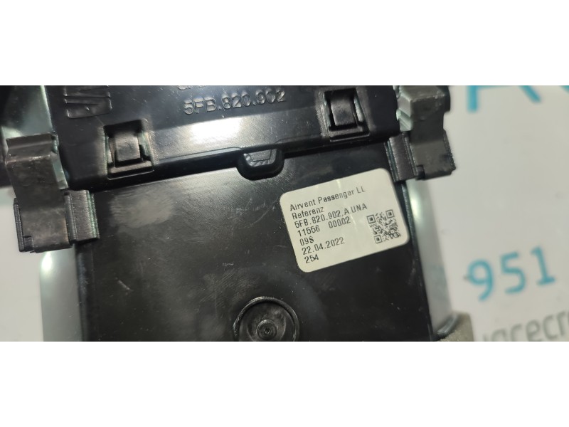 REJILLA AIREADORA 5FB820902A  - imagen 2