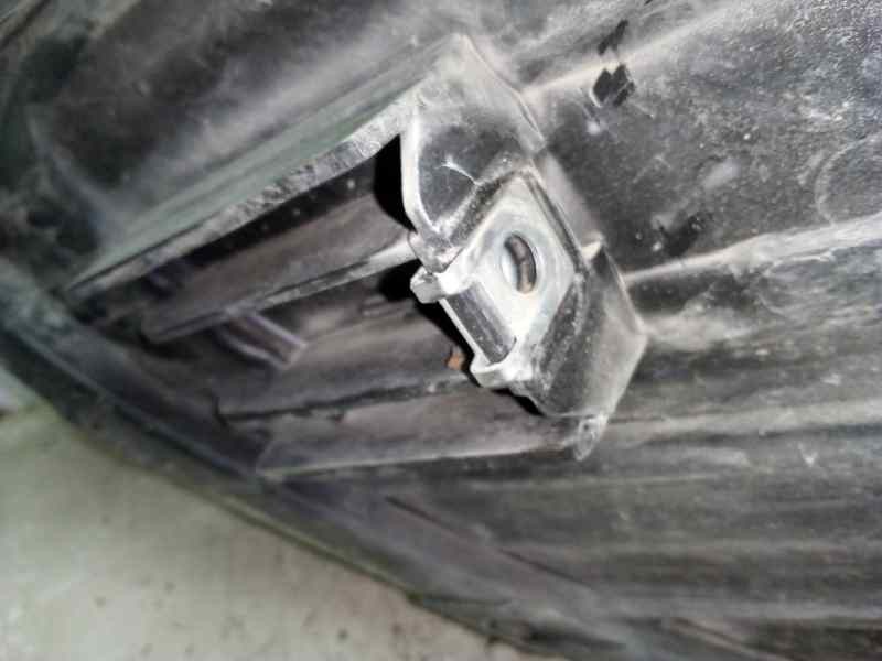 FARO DERECHO  - imagen 3