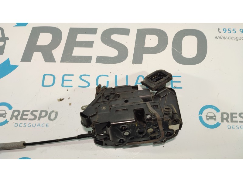 CERRADURA PUERTA TRASERA DERECHA 5K4839016O  - imagen 4