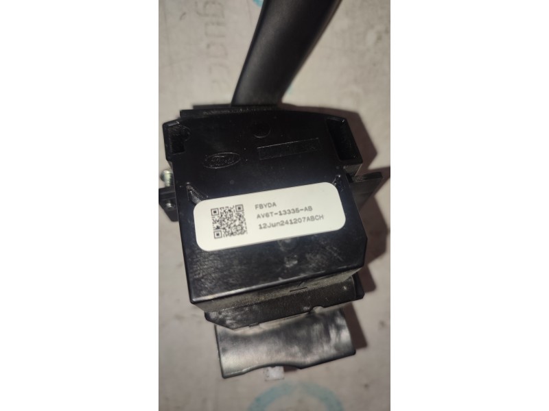 MANDO INTERMITENTES AV6T13335AB  - imagen 2