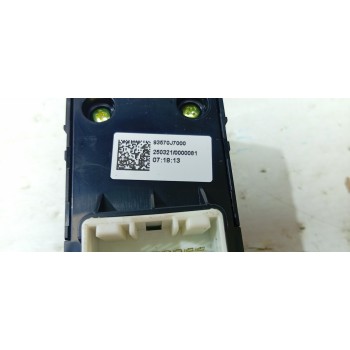 MANDO ELEVALUNAS DELANTERO IZQUIERDO 93570J7000  - miniatura 2