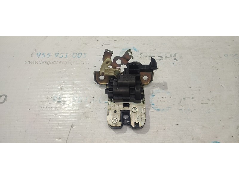 CERRADURA MALETERO / PORTON 8R0827505  - imagen 1