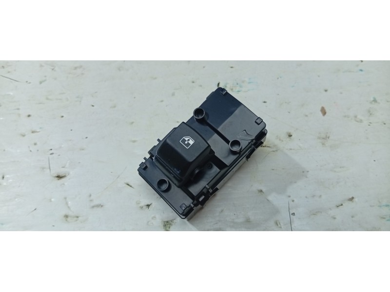 MANDO ELEVALUNAS TRASERO DERECHO 93590J7050  - imagen 1