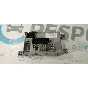 CAJA RELES / FUSIBLES 00518855300 