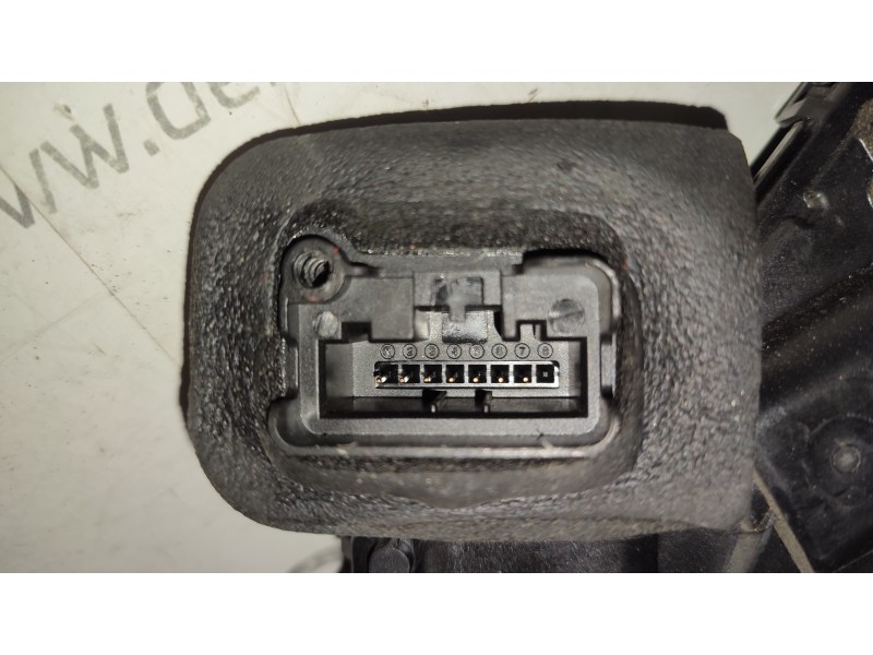 CERRADURA PUERTA TRASERA DERECHA 5TA839016E  - imagen 2