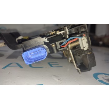 CERRADURA PUERTA TRASERA DERECHA 3D1837016  - miniatura 3