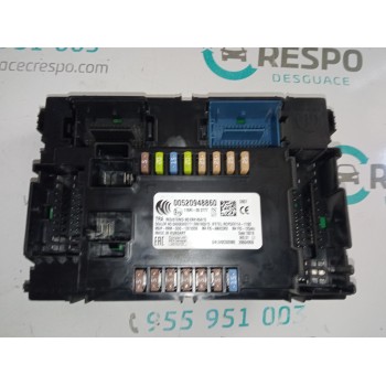 CAJA RELES / FUSIBLES 00520948860 