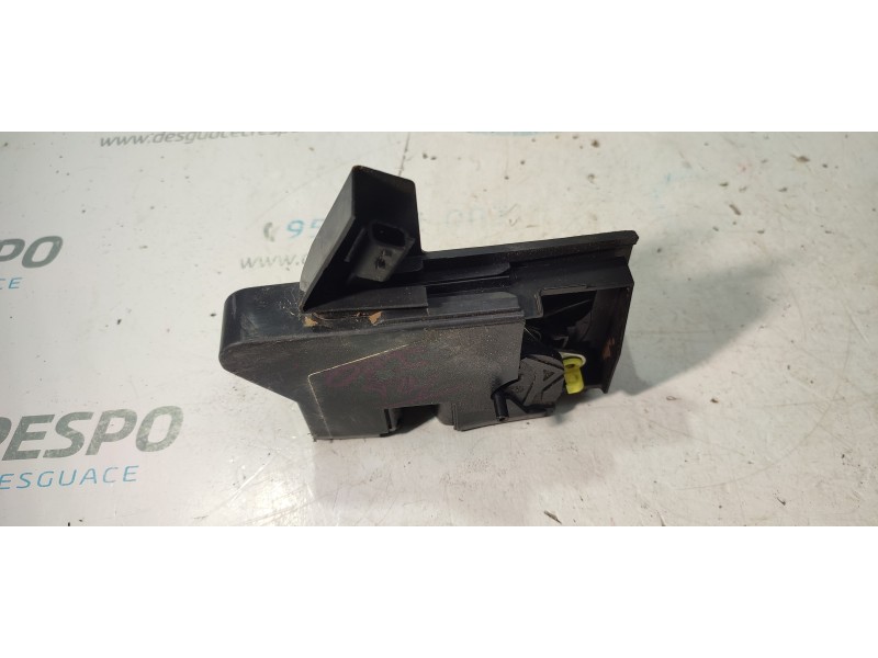 CERRADURA PUERTA TRASERA IZQUIERDA 825033585R  - imagen 3