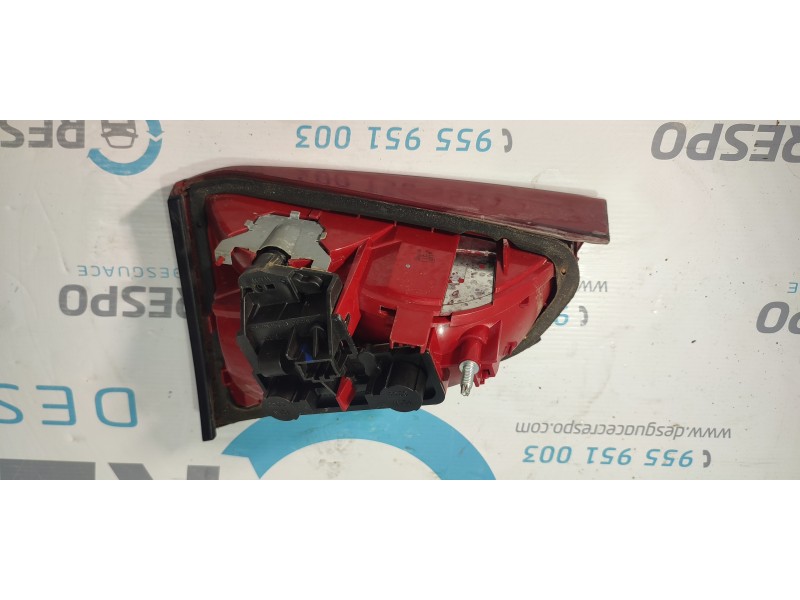 PILOTO TRASERO IZQUIERDO INTERIOR 8K5945093  - imagen 3