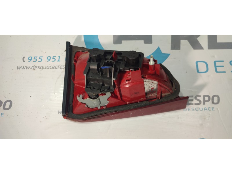 PILOTO TRASERO DERECHO INTERIOR 8K5945094  - imagen 2