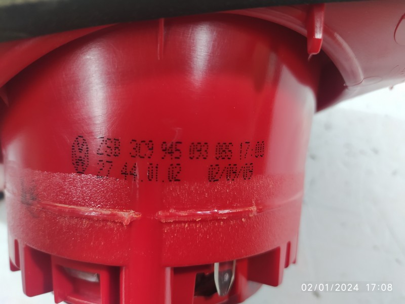 PILOTO TRASERO IZQUIERDO INTERIOR 3C9945093  - imagen 2