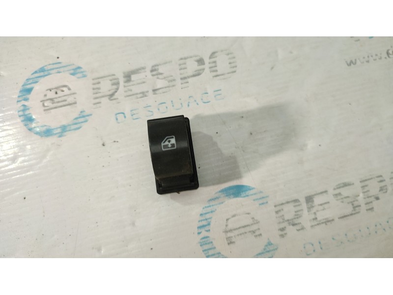 MANDO ELEVALUNAS DELANTERO DERECHO 7354612800  - imagen 1