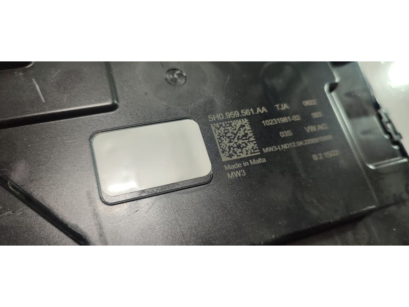 LUZ INTERIOR 5H0959561AA  - imagen 2