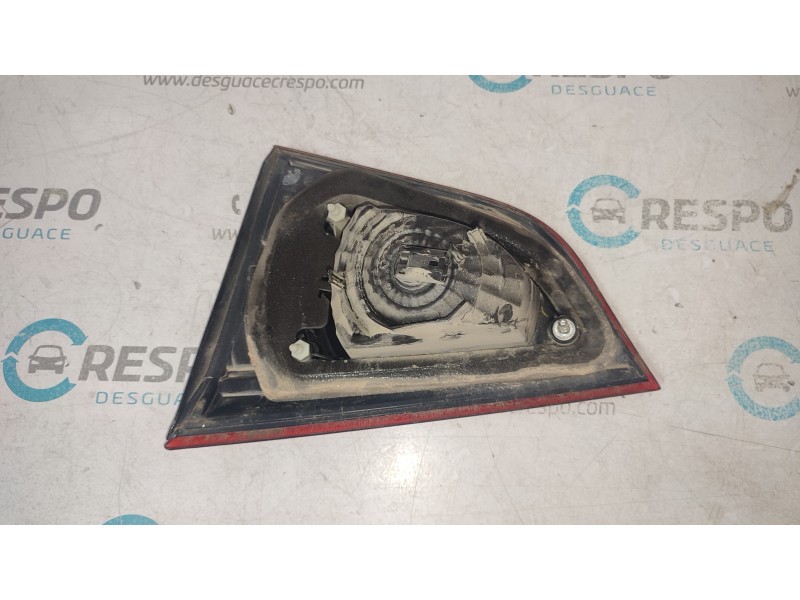 PILOTO TRASERO IZQUIERDO INTERIOR  - imagen 2