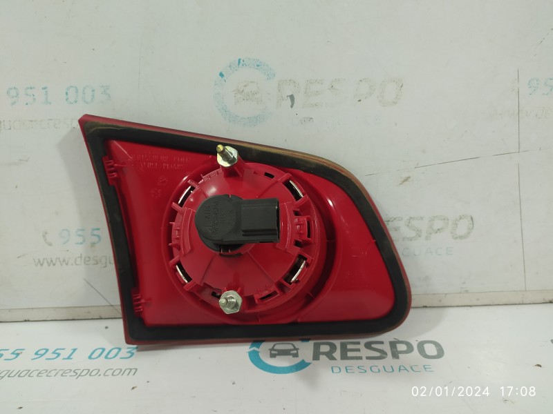 PILOTO TRASERO DERECHO INTERIOR 3C9945094  - imagen 2