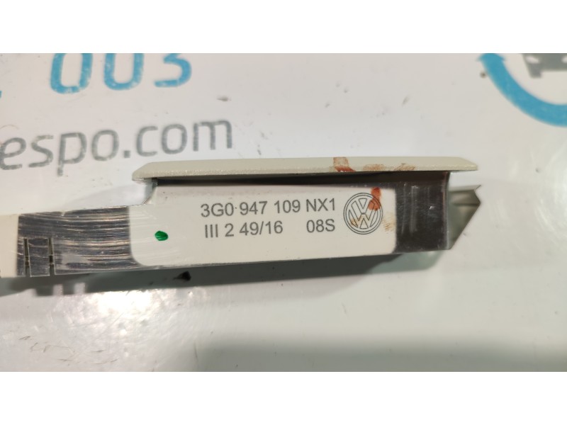 LUZ INTERIOR 3G0947109  - imagen 2