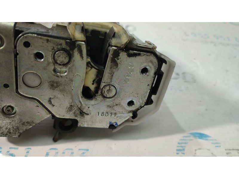 CERRADURA PUERTA DELANTERA DERECHA  - imagen 2