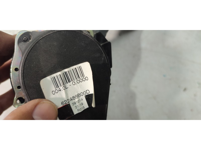 CINTURON SEGURIDAD TRASERO CENTRAL 622488800D  - imagen 2