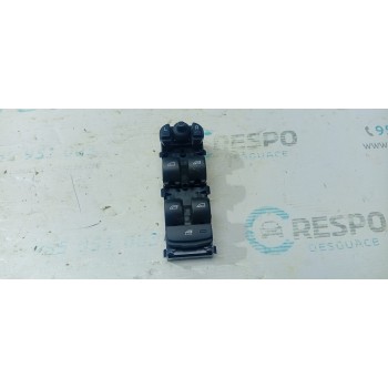 MANDO ELEVALUNAS DELANTERO IZQUIERDO 31453232 