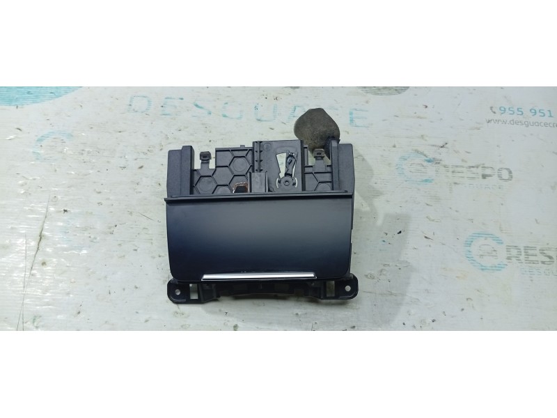 CENICERO 8K0857951C  - imagen 1