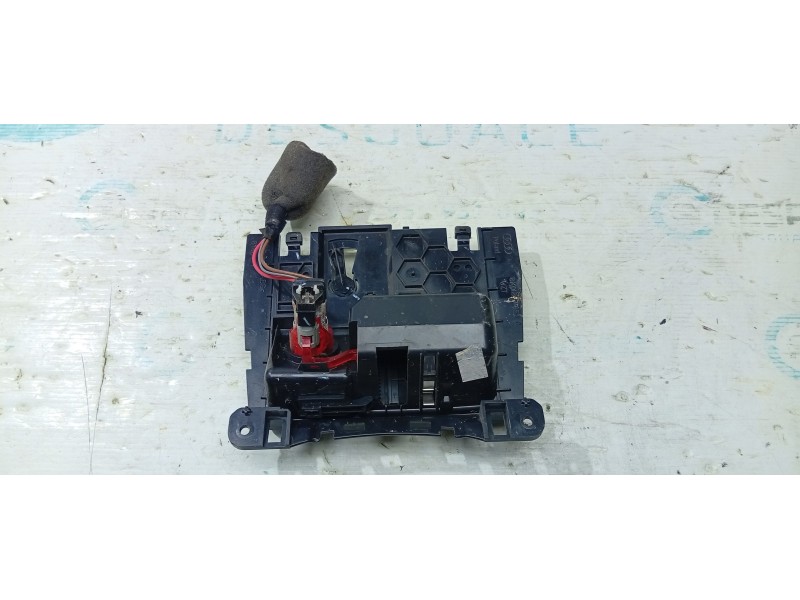 CENICERO 8K0857951C  - imagen 2