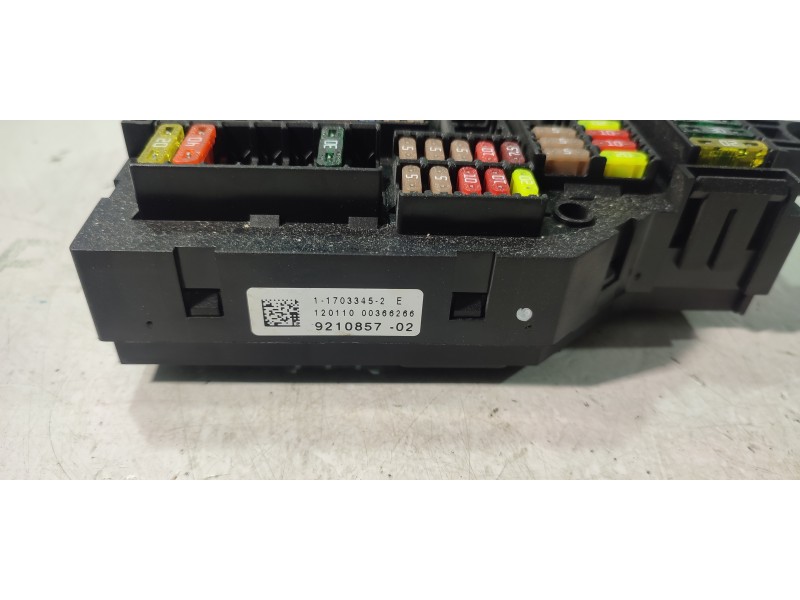 CAJA RELES / FUSIBLES 9210857  - imagen 2