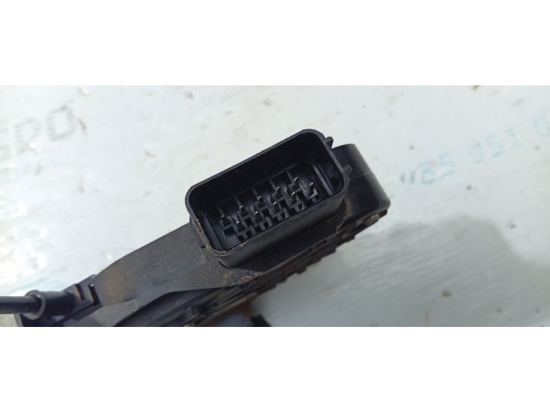 CERRADURA PUERTA TRASERA DERECHA 30799317  - imagen 4