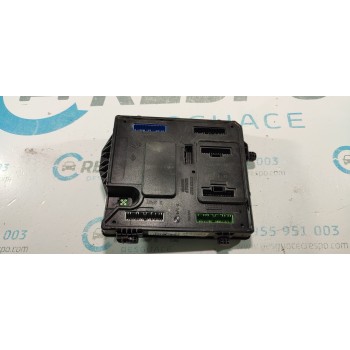 CAJA RELES / FUSIBLES 284B13640R 