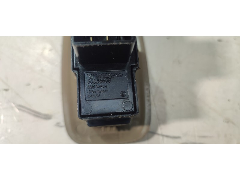 MANDO ELEVALUNAS TRASERO IZQUIERDO 30658696  - imagen 2