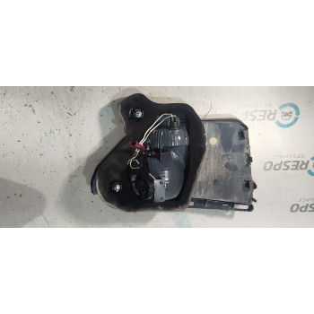 PILOTO TRASERO DERECHO INTERIOR  - miniatura 2