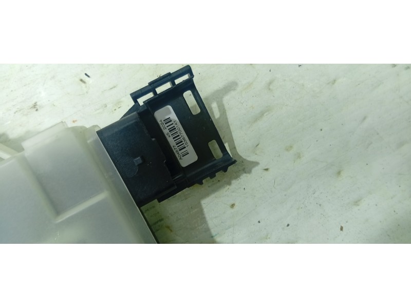 CERRADURA PUERTA TRASERA DERECHA 444128  - imagen 3