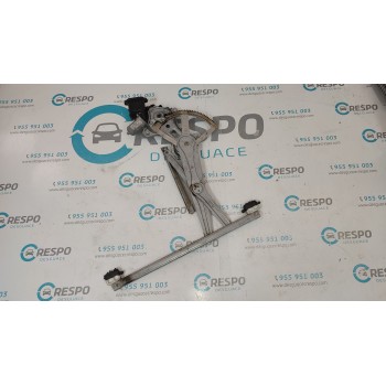 ELEVALUNAS DELANTERO DERECHO 698300F020 