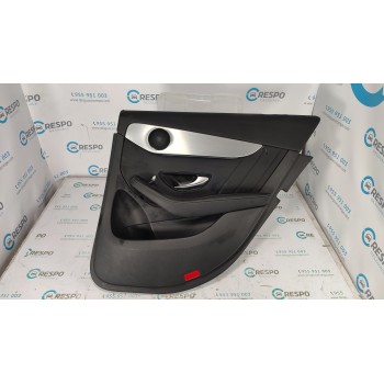 GUARNECIDO PUERTA TRASERA DERECHA 