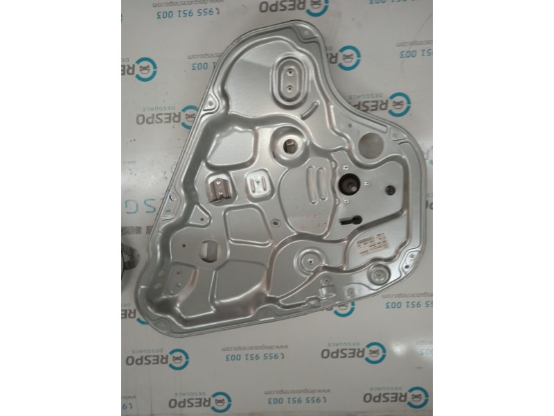 ELEVALUNAS TRASERO DERECHO 834802R000  - imagen 1