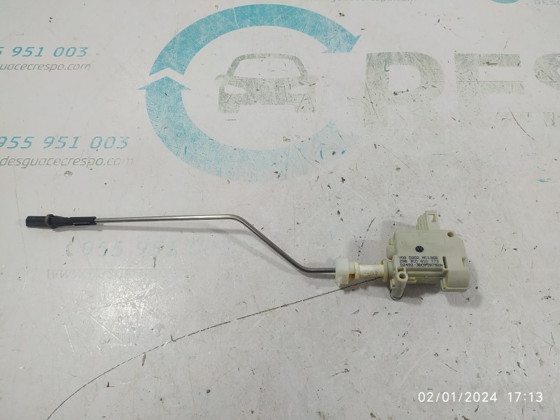 MOTOR APERTURA TAPA DEPOSITO COMBUSTIBLE 3C0810773  - imagen 1