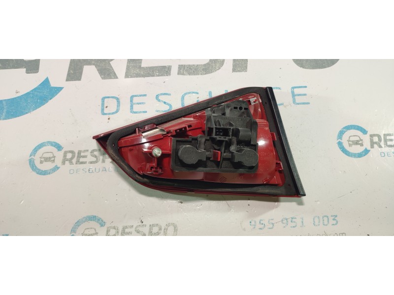 PILOTO TRASERO DERECHO INTERIOR 8K5945094D  - imagen 2