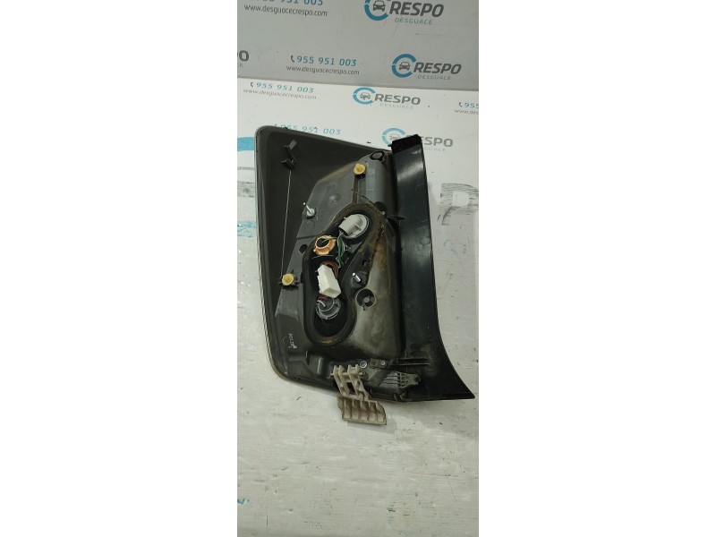 PILOTO TRASERO DERECHO P8007  - imagen 2