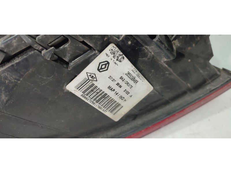 PILOTO TRASERO DERECHO 265509846R  - imagen 2