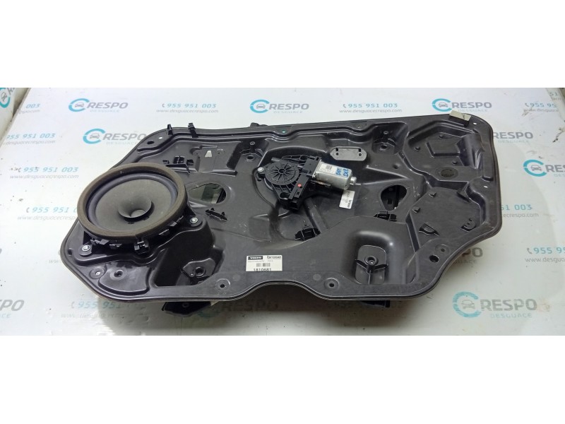 ELEVALUNAS DELANTERO DERECHO  - imagen 1