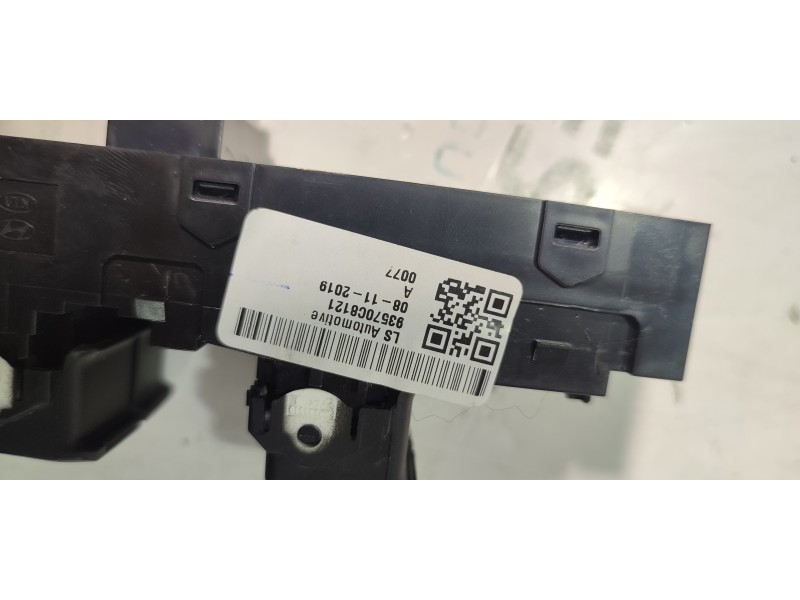 MANDO ELEVALUNAS DELANTERO IZQUIERDO 93570C8121  - imagen 2