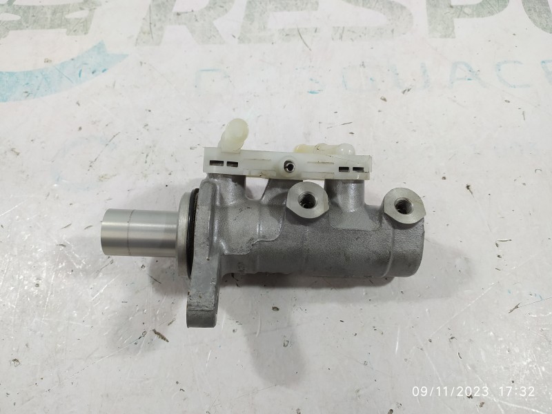 BOMBA FRENO 0204Y24268  - imagen 1