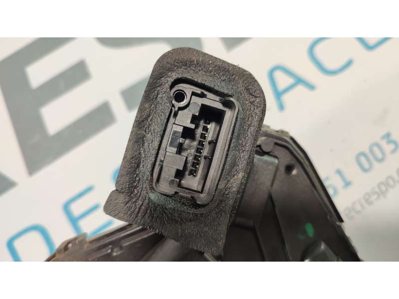 CERRADURA PUERTA TRASERA DERECHA 5TA839016E  - imagen 2