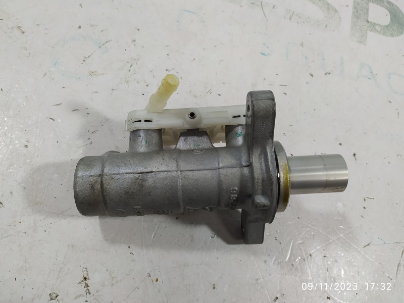 BOMBA FRENO 0204Y24268  - imagen 2