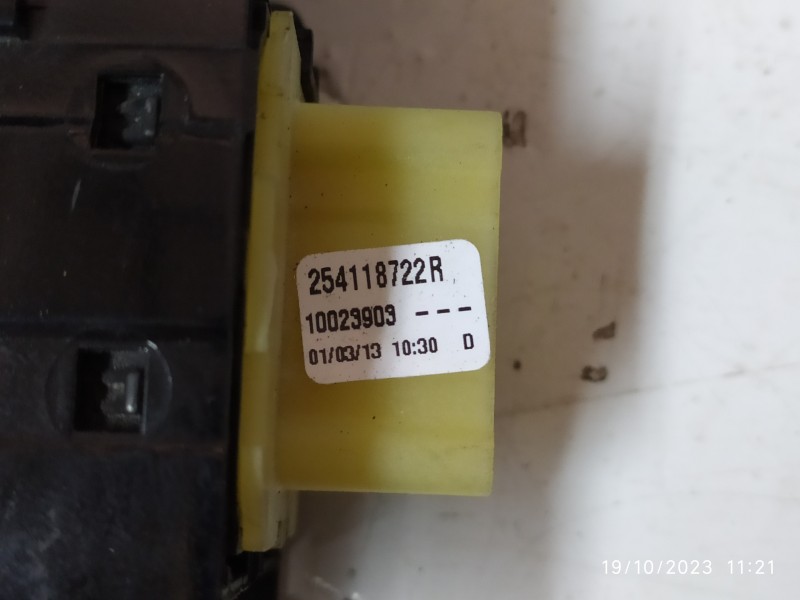 MANDO ELEVALUNAS DELANTERO IZQUIERDO 254118722R  - imagen 3