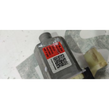 ELEVALUNAS TRASERO DERECHO 83460H8000  - miniatura 2