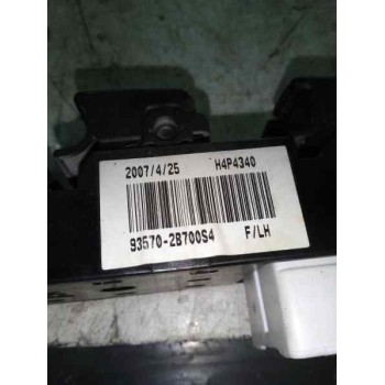 MANDO ELEVALUNAS DELANTERO IZQUIERDO 935702B700S4  - miniatura 3