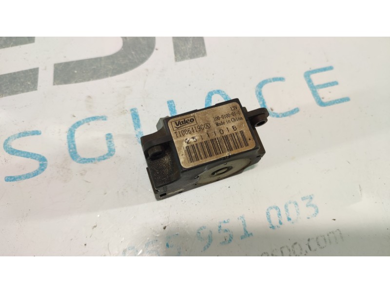 MOTOR APERTURA TRAMPILLAS CLIMATIZADOR T1006419G  - imagen 2