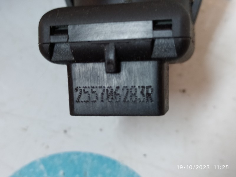 MANDO RETROVISOR 255706283R  - imagen 3