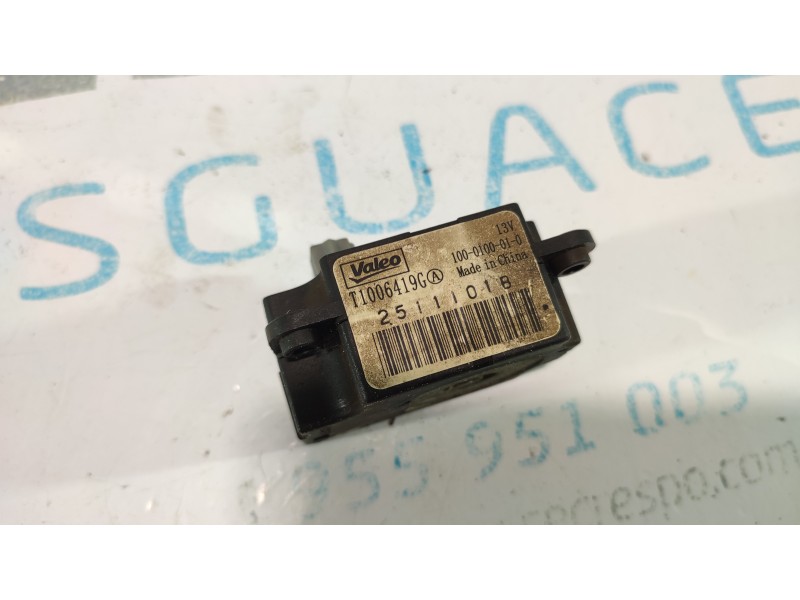 MOTOR APERTURA TRAMPILLAS CLIMATIZADOR T1006419G  - imagen 2