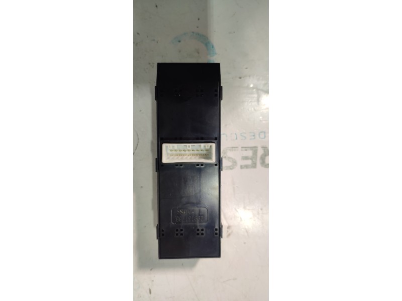 MANDO ELEVALUNAS DELANTERO IZQUIERDO 93570C8121  - imagen 3